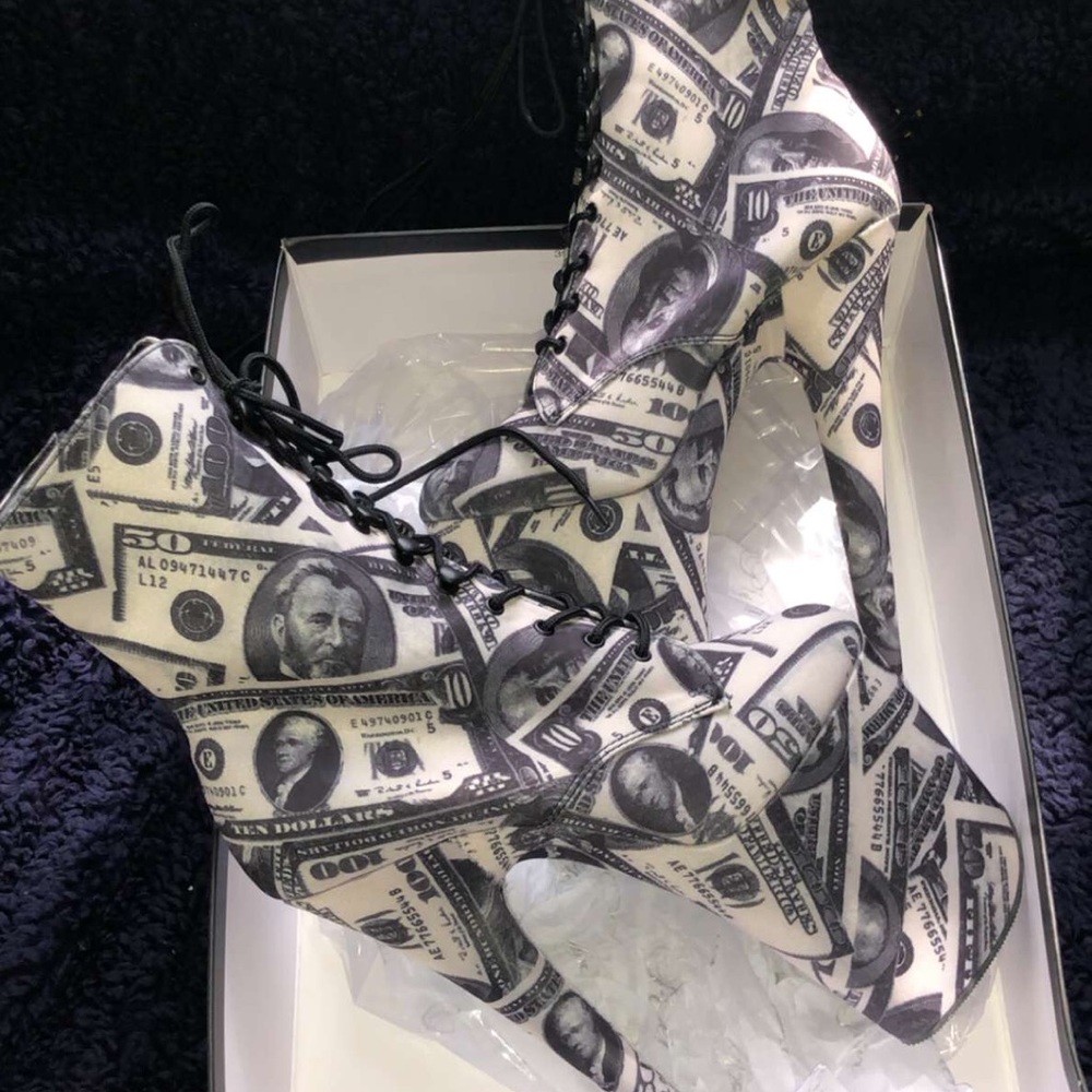 PLEASER MONEY HEELS